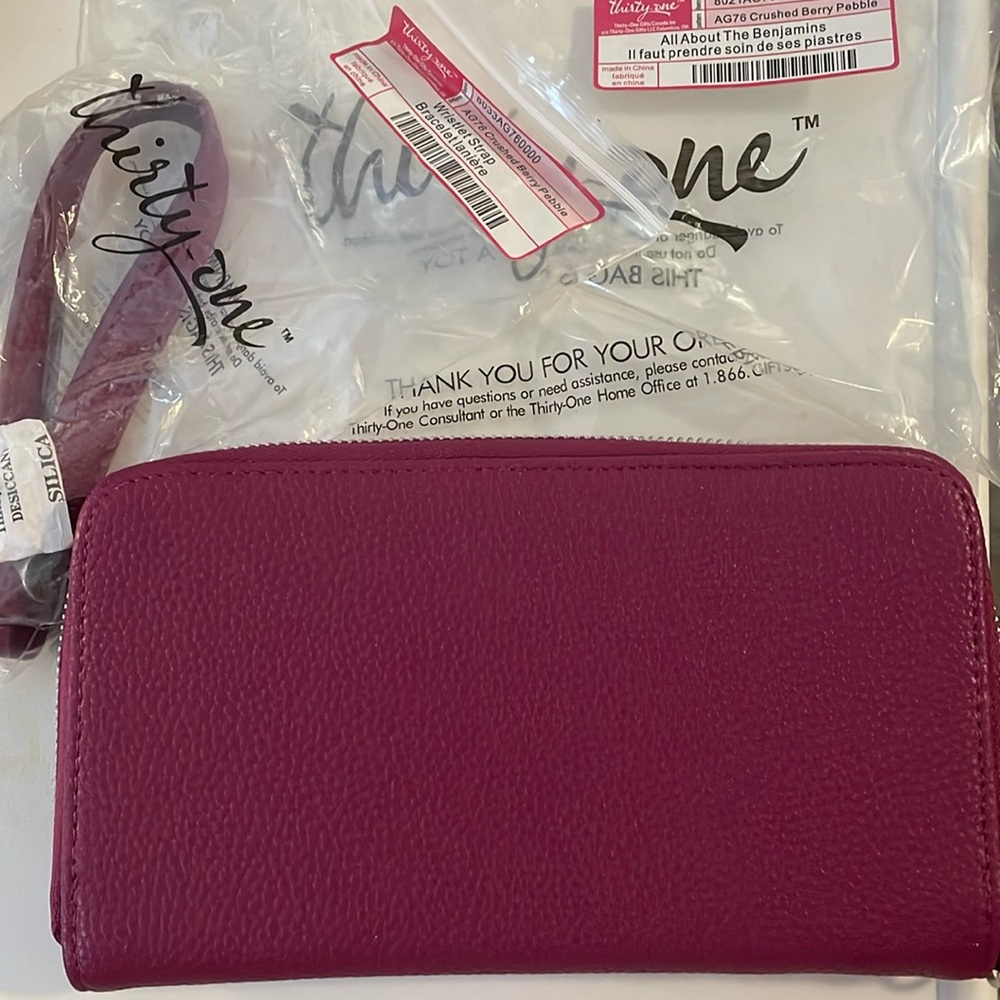 Thirty-One NWT All About The Benjamins Wallet & Wristlet Strap